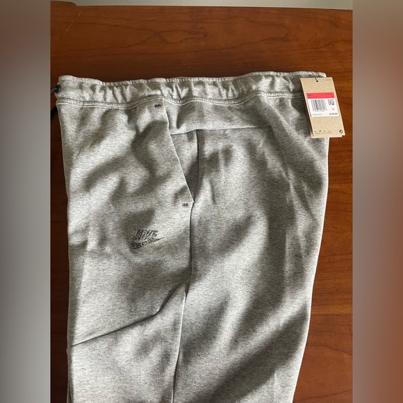 New Nike Sportswear Tech Fleece Jogger Pants DQ4316-063 Dark Heather Gray - Picture 2 of 4